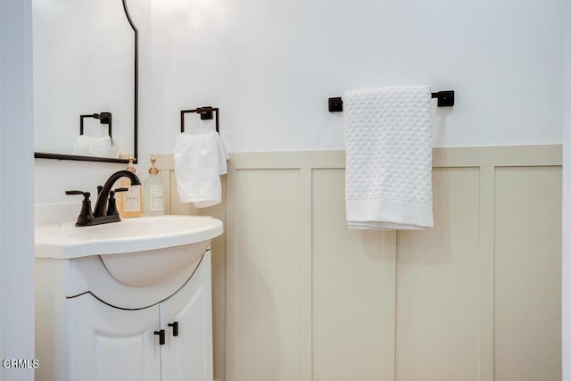 bathroom featuring vanity