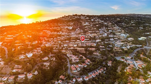 view of aerial view at dusk