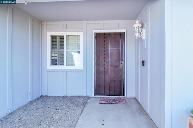 view of property entrance