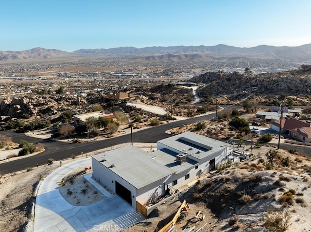 bird's eye view featuring a mountain view