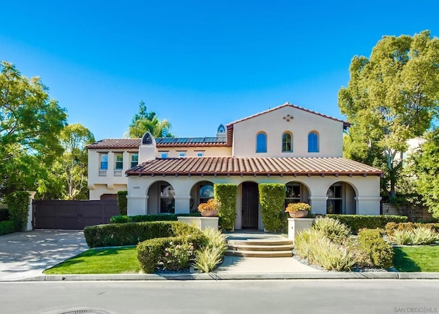 view of mediterranean / spanish-style home