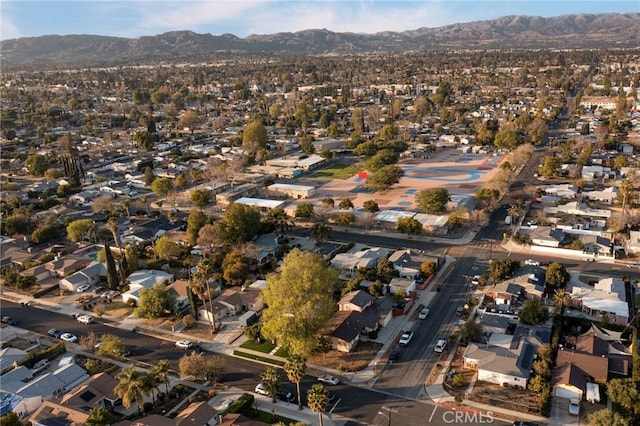 bird's eye view featuring a mountain view