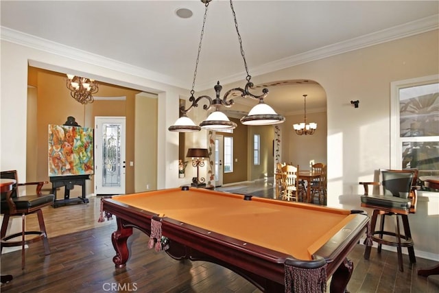 playroom with dark hardwood / wood-style flooring, a notable chandelier, crown molding, and billiards