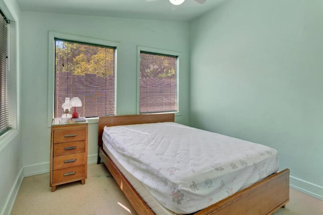 bedroom with ceiling fan