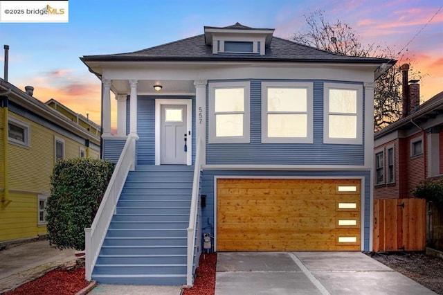 view of front facade featuring a garage