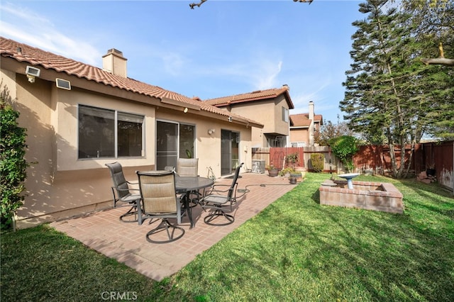 view of yard with a patio