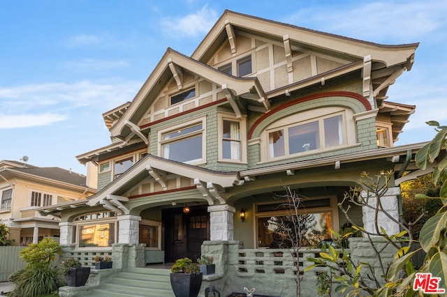 view of front of home with covered porch