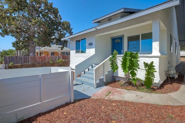 view of front of house featuring a porch