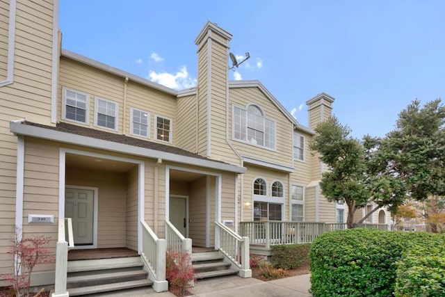 view of front of home