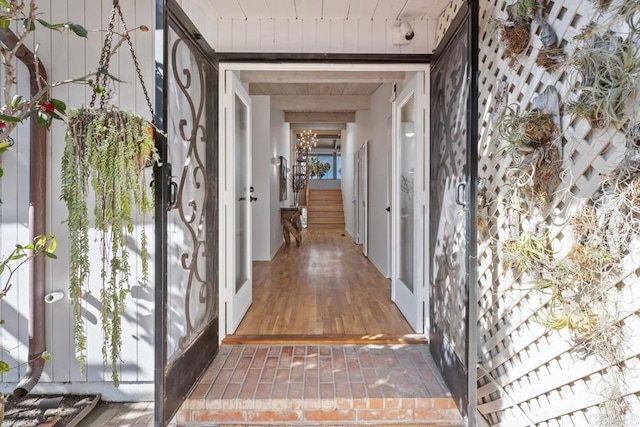 corridor with beam ceiling