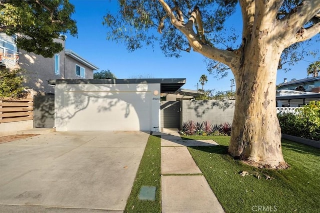 view of front of home with a front yard