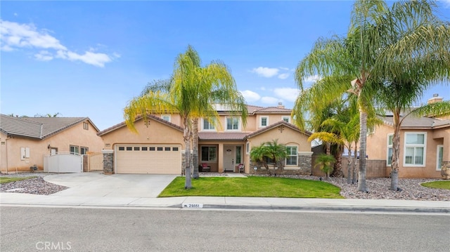 view of front of home featuring a front yard