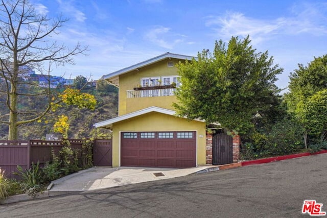 view of front of home featuring a garage