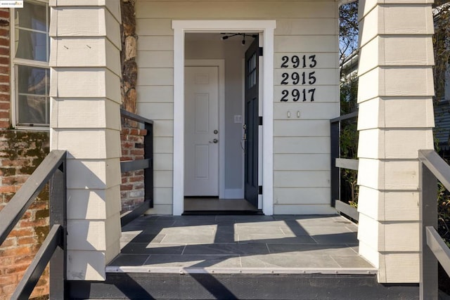 view of entrance to property