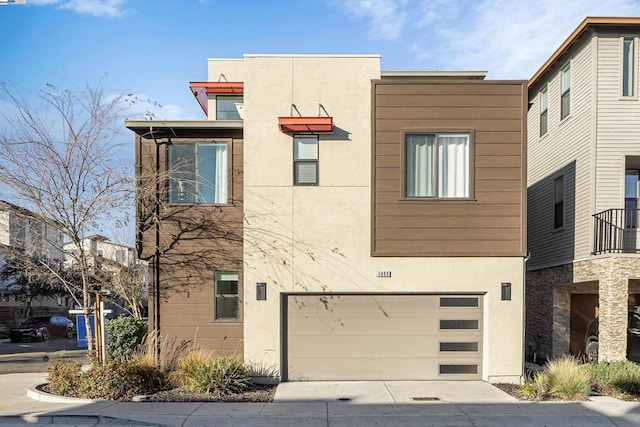 view of front facade with a garage