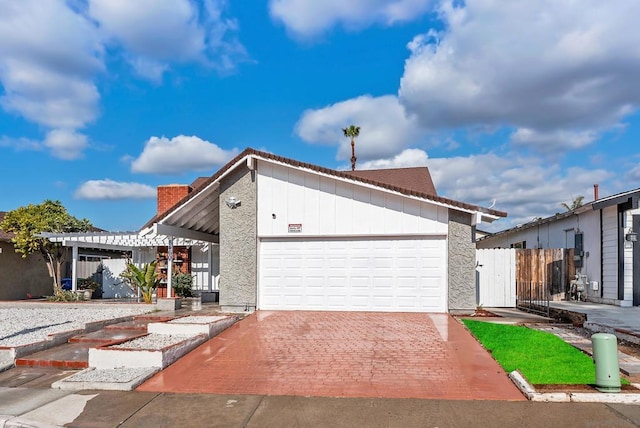 view of front facade with a garage