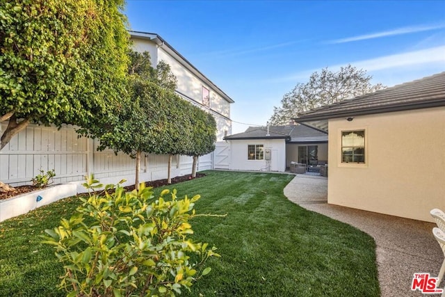 view of yard with a patio