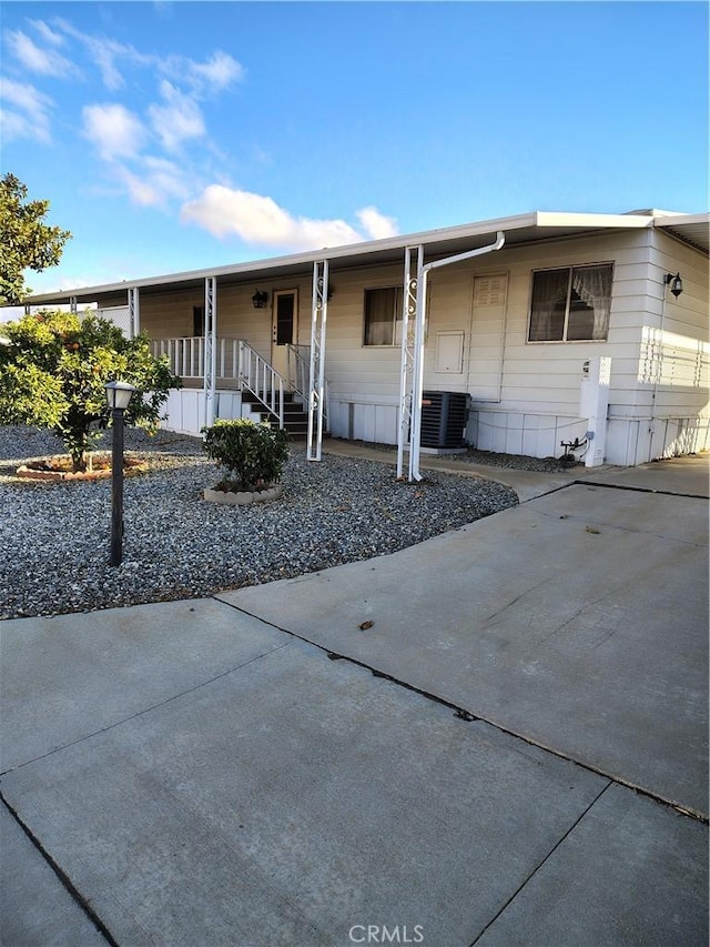 manufactured / mobile home featuring central AC unit