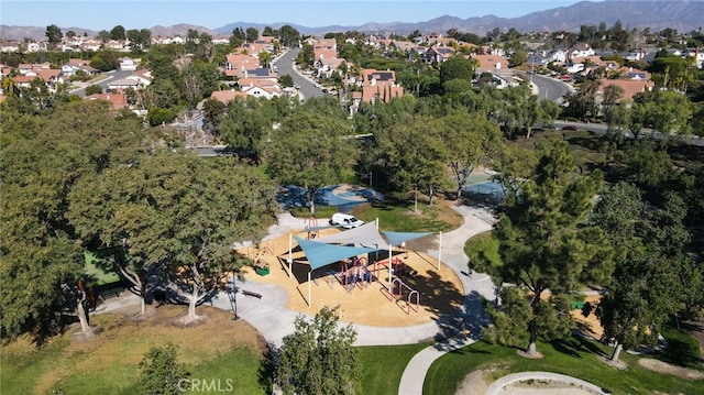 birds eye view of property featuring a mountain view