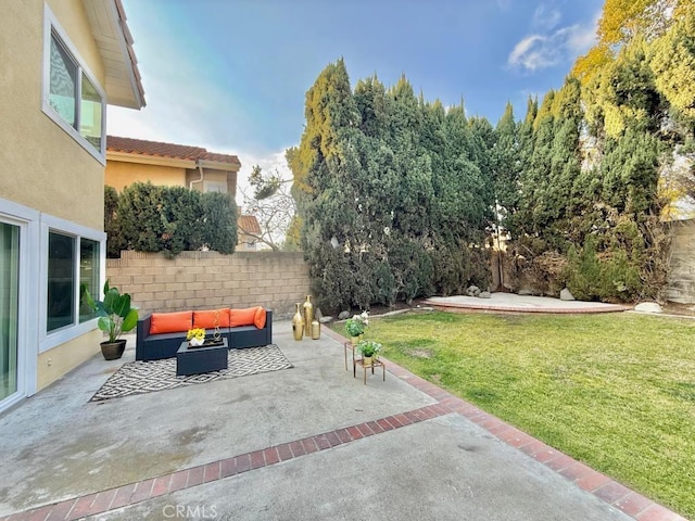 view of patio / terrace featuring outdoor lounge area