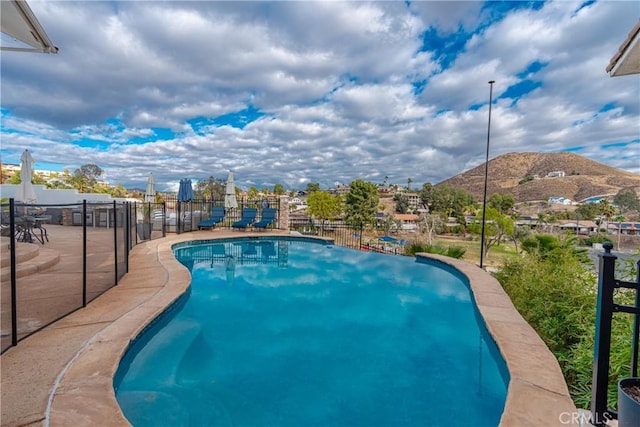 view of pool featuring a mountain view