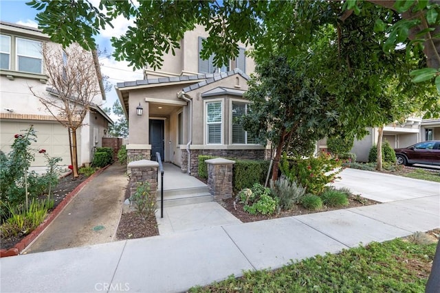 view of front of home featuring a garage