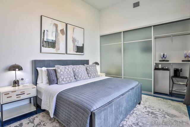 bedroom featuring a closet