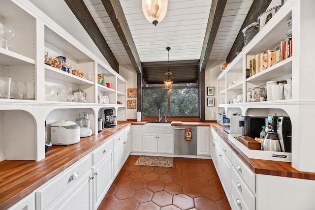 pantry featuring sink