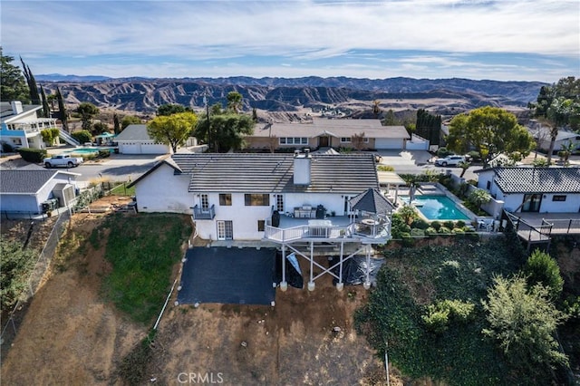 bird's eye view featuring a mountain view