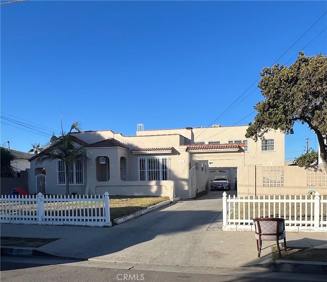 view of front facade with a garage