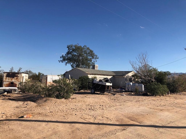 view of front of property