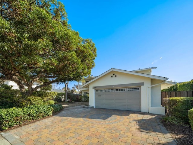 view of front facade featuring a garage