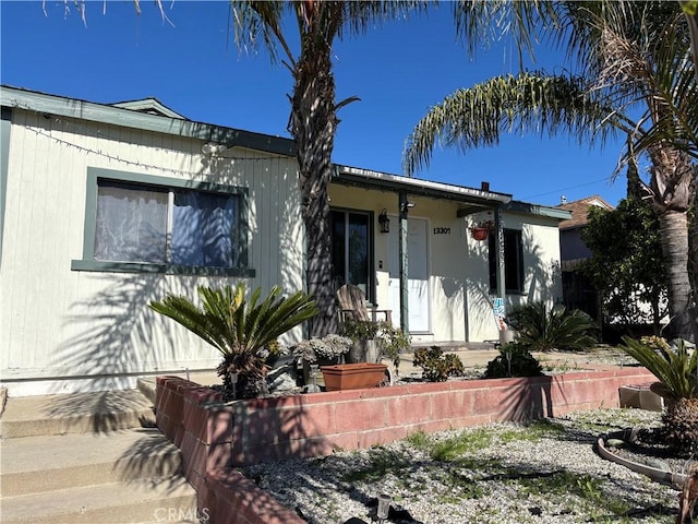 view of front facade featuring covered porch