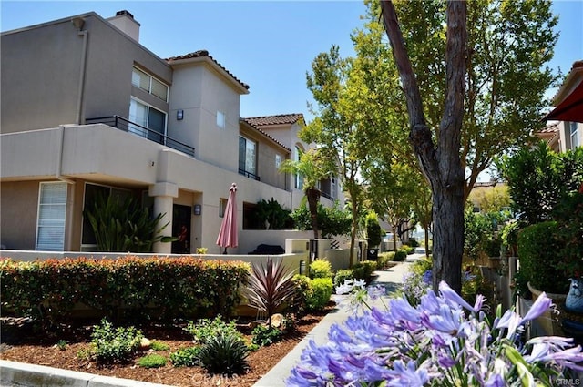 exterior space featuring fence