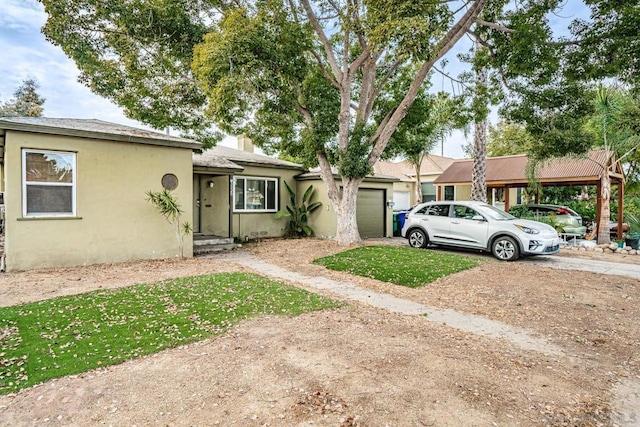 view of front facade featuring a garage