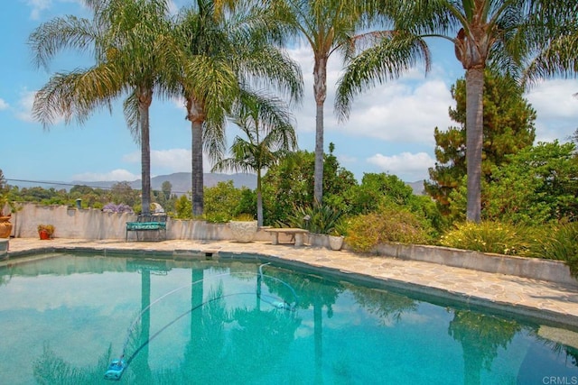 view of pool featuring a mountain view