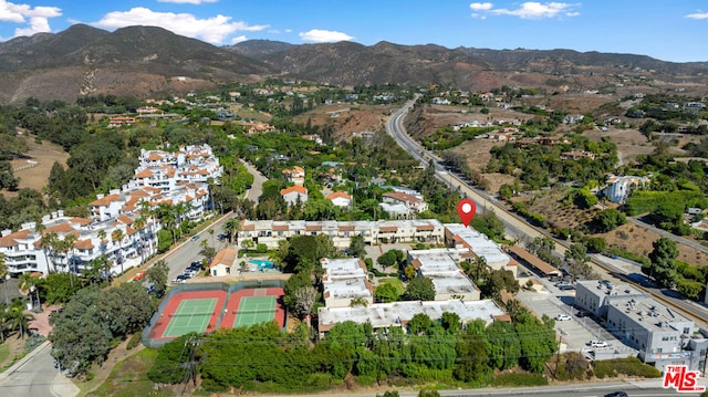 bird's eye view featuring a mountain view