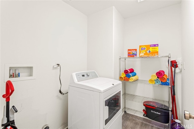 laundry area featuring washer / dryer