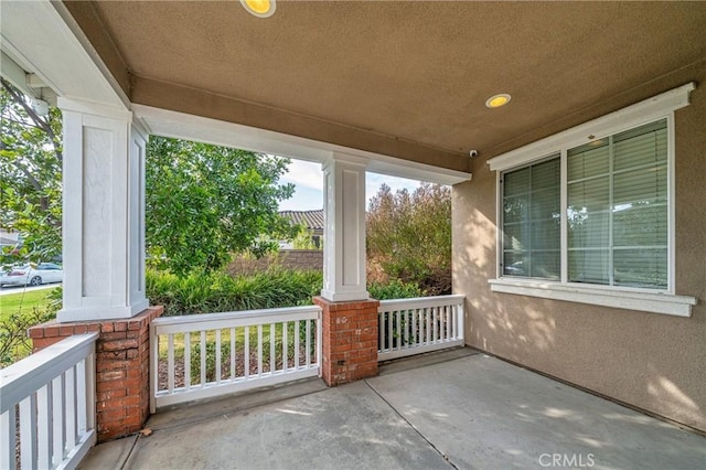 view of patio / terrace with covered porch