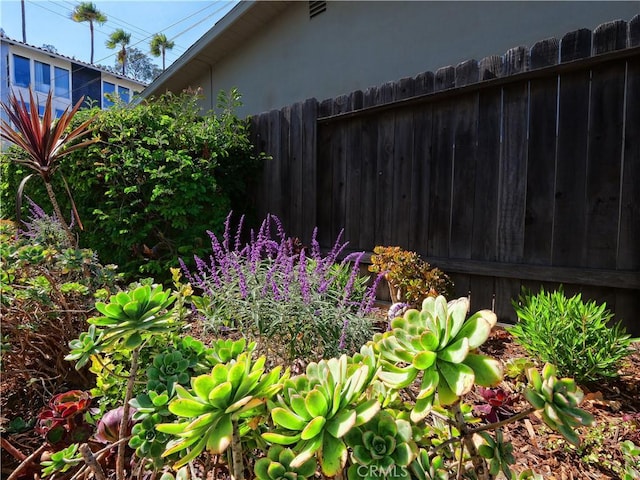 4160 Via Lado, Torrance, CA 90505 - view of yard with fence