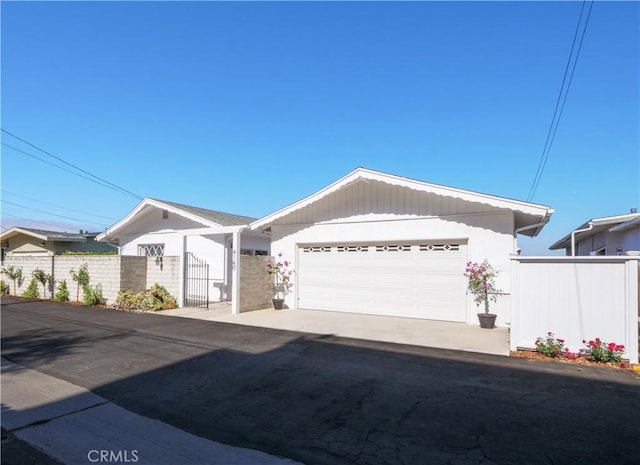 4160 Via Lado, Torrance, CA 90505 - ranch-style home featuring fence and an attached garage