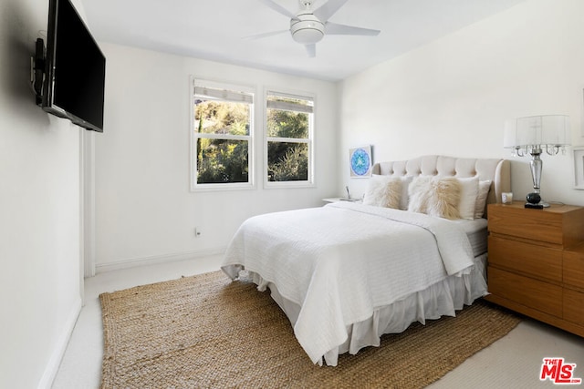 bedroom featuring ceiling fan