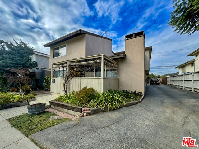 view of front of home