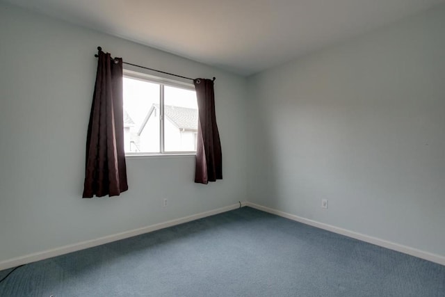 empty room featuring carpet