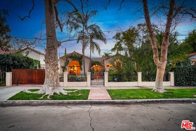 view of mediterranean / spanish-style home