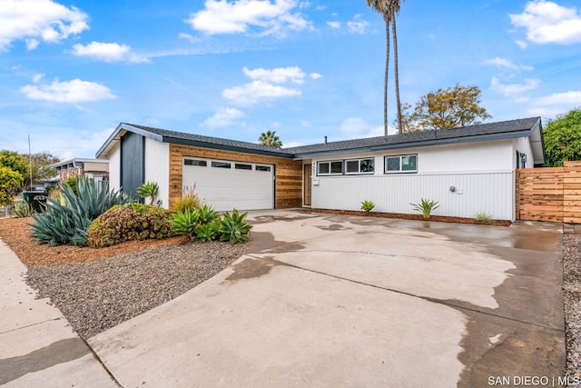 view of front facade featuring a garage