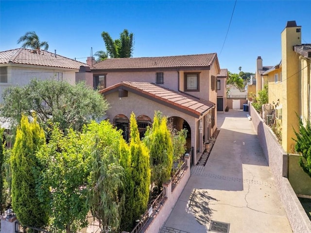 view of mediterranean / spanish-style home