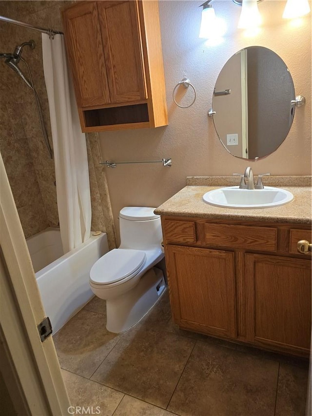 full bathroom featuring shower / bathtub combination with curtain, vanity, tile patterned floors, and toilet