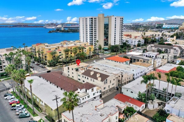 bird's eye view with a water view