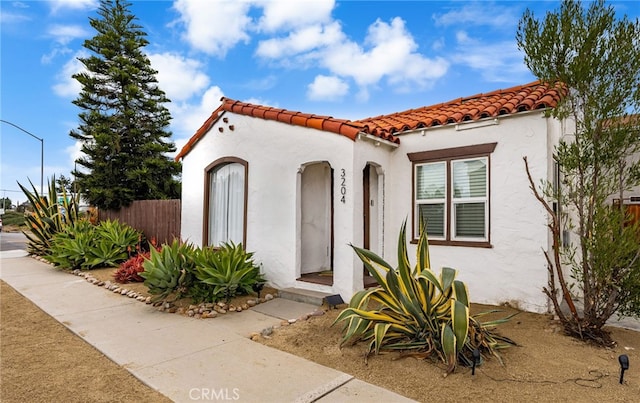 view of mediterranean / spanish-style home